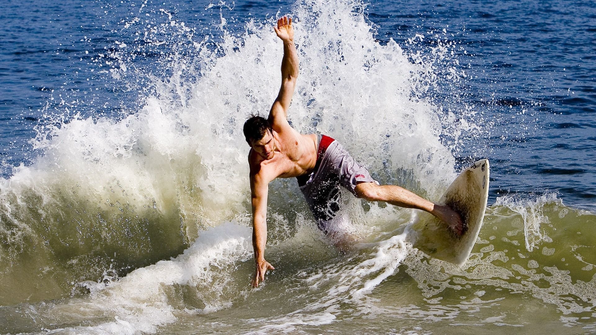 开云体育平台APP-美网完胜澳网，西西帕斯状态火热，硬地赛季的王者宣言